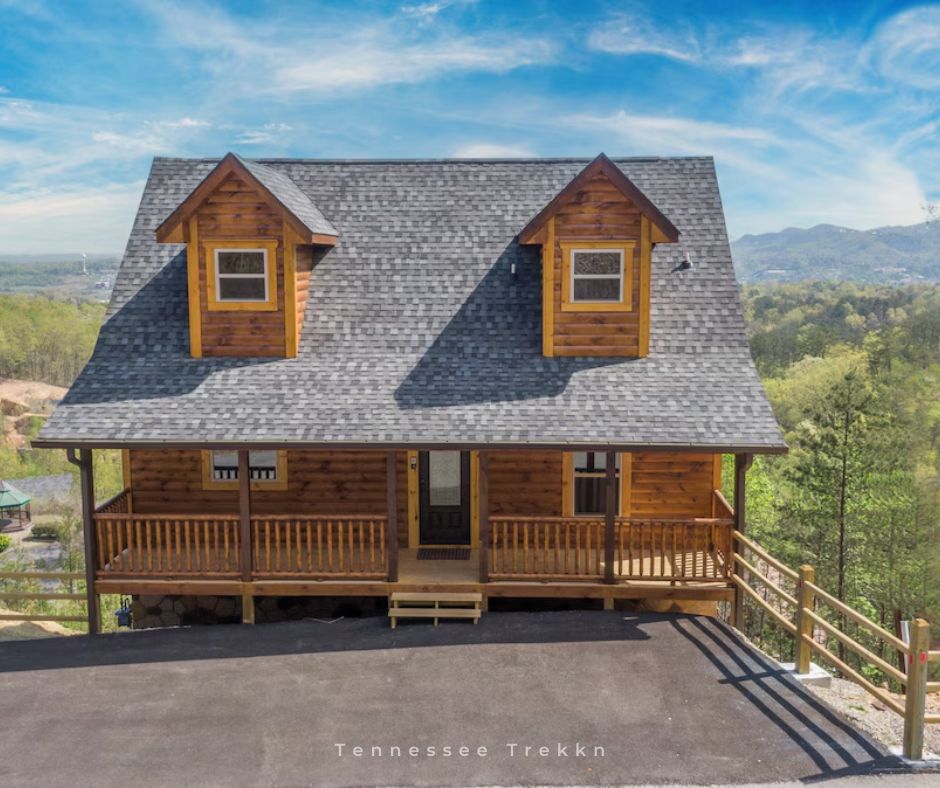 Beyond Views Cabin: So, your perfect mountain retreat awaits at this beautiful Pigeon Forge cabin.