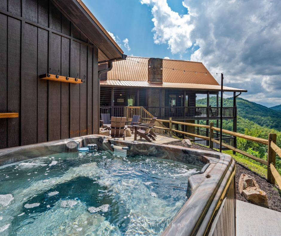 A Step Above Cabin: Relax in the HOT TUB while soaking up the mountain views. Pigeon Forge Cabin Rentals