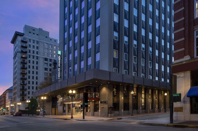 Embassy Suites, Downtown Knoxville, Rooftop Bar