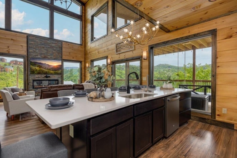 Places to stay in Gatlinburg, Tennessee. Luxury kitchen in cabin