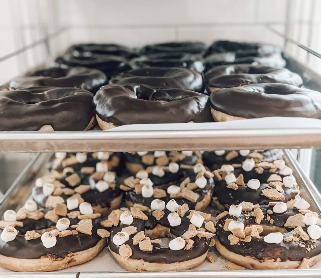 Auntie Ruth's Doughnut and Pretzels Shop, Johnson City, Tennessee Donuts, Tennessee donuts,