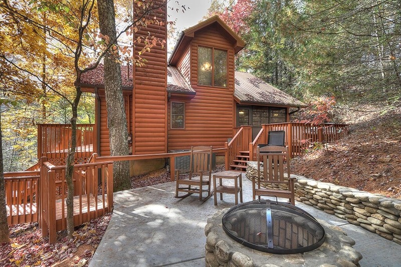 cabin in the woods, Gatlinburg, TN, Places to stay