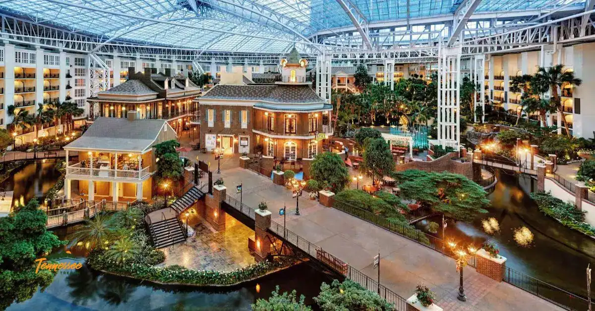 Indoor atrium at Gaylord Opryland Hotel with water features and restaurants – part of a complete visitor guide