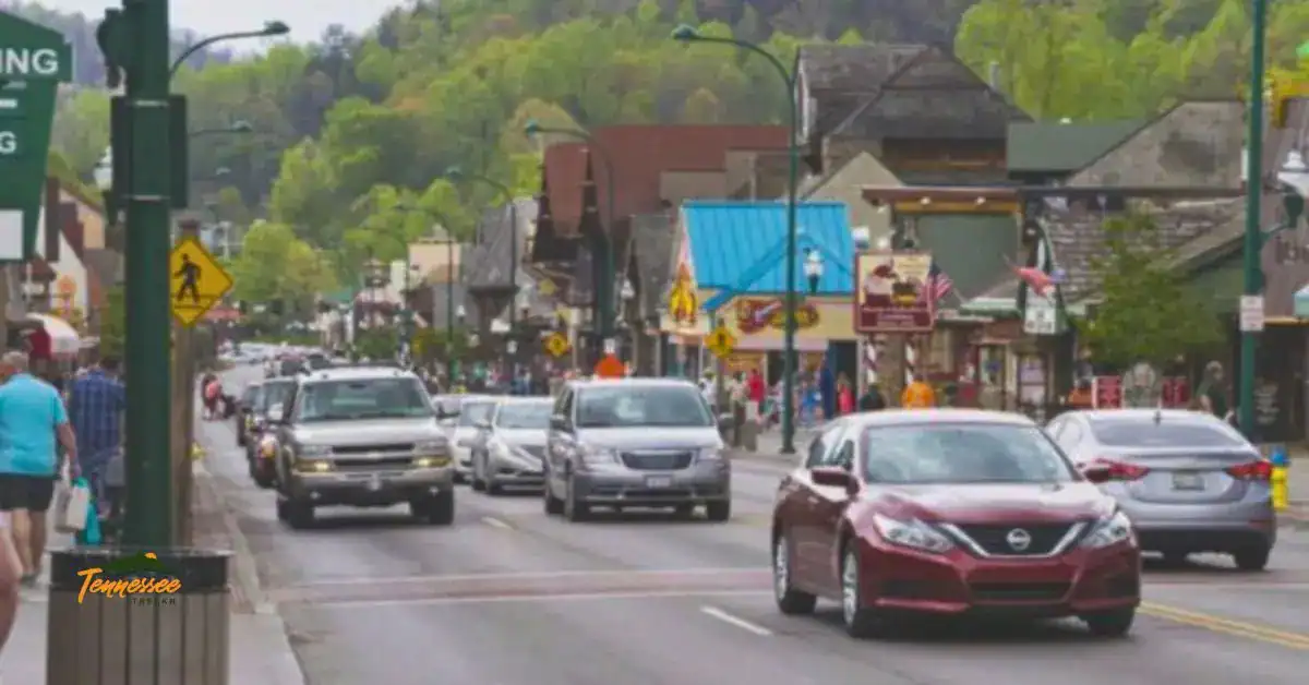 Heavy traffic in Gatlinburg, TN – a common travel mistake to avoid when visiting the Smoky Mountains