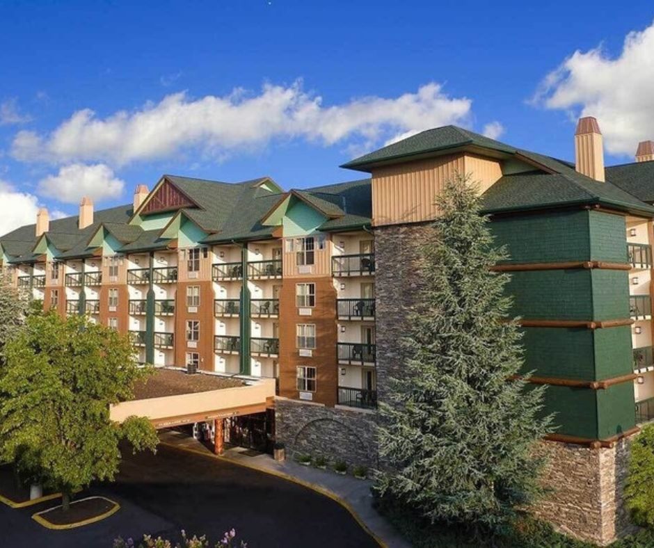 Grand Smokies Resort Lodge, Budget Friendly Pigeon Forge Hotel