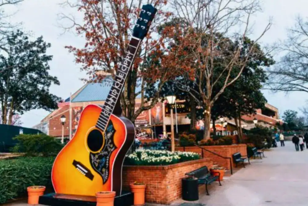 Things to do in Tennessee include visiting the Grand Ole Opry in Nashville, Middle Tennessee.