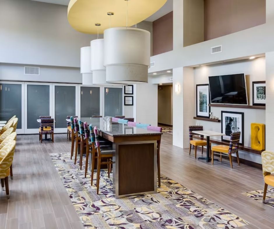 Hampton Inn Papermill; Knoxville Hotel; Common Area