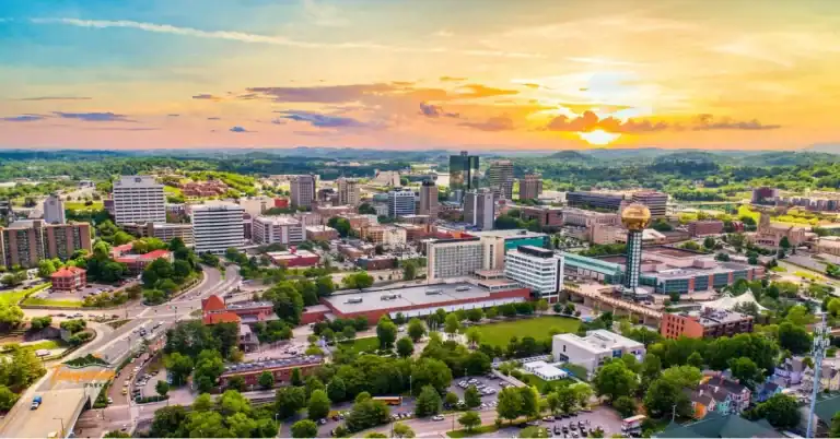 Downtown Knoxville skyline at night – perfect for a guide to the best hotels in downtown Knoxville