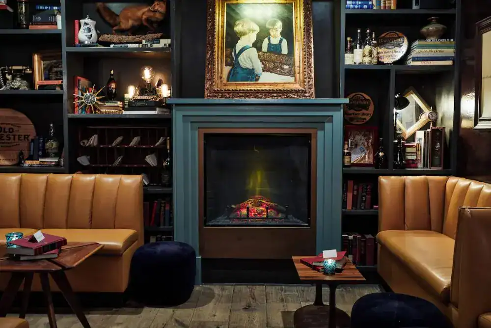 the Peter Kern Library, a hidden speakeasy tucked inside The Oliver Hotel. 