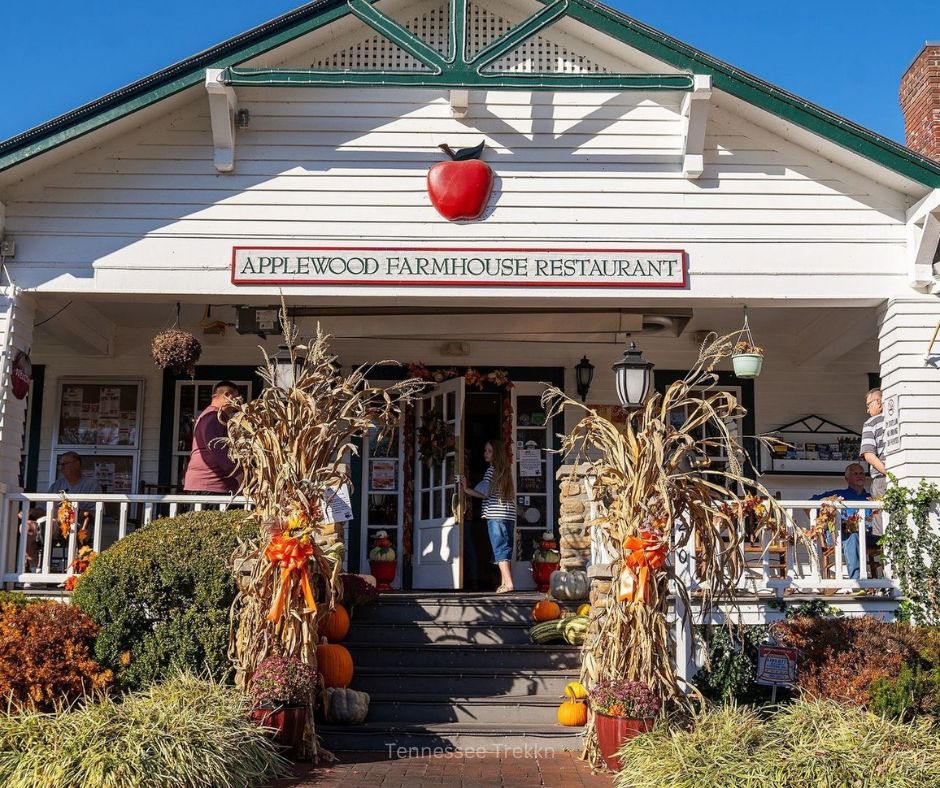 Applewood Farmhouse Restaurant with a focus on Southern desserts like cakes and cobblers.