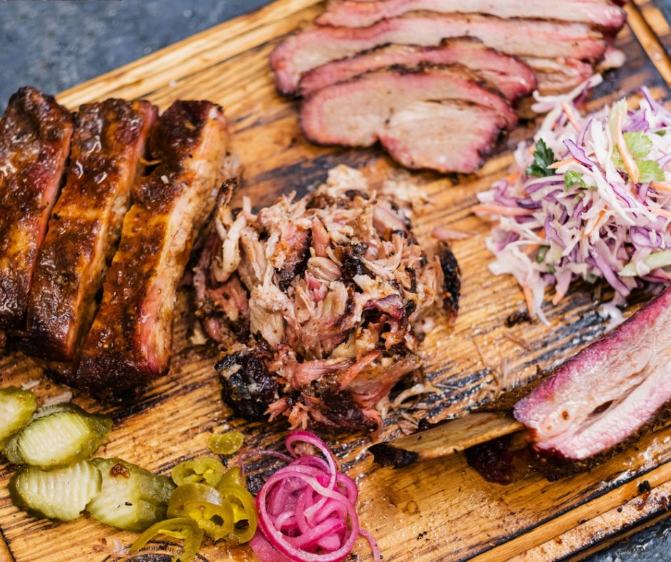 A plate of delicious Tennessee barbecue, perfect for your Tennessee bucket list and unforgettable experiences in Tennessee.