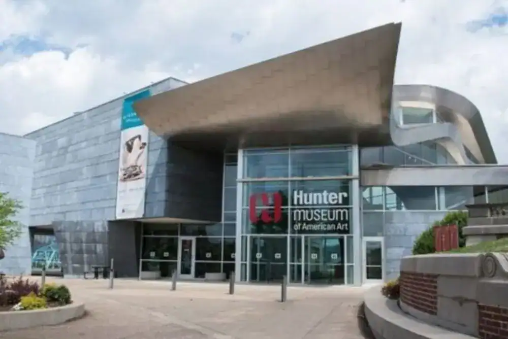 Entrance of the Hunter Museum of American Art – modern glass entryway to a premier Tennessee art museum.

