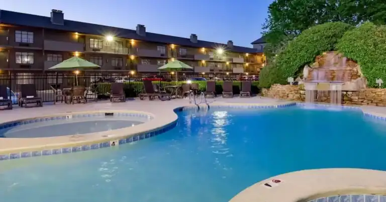 Exterior of Best Western Plaza in Pigeon Forge, an affordable hotel option under $100 near top attractions in the Smoky Mountains