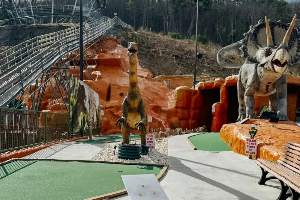 Animatronic dinosaur at Jurassic Tymes mini golf near Pigeon Forge.