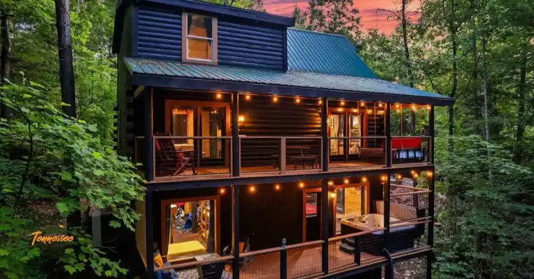 Rustic cabin nestled in the Smoky Mountains of Tennessee, ideal for vacation rentals and peaceful mountain getaways.