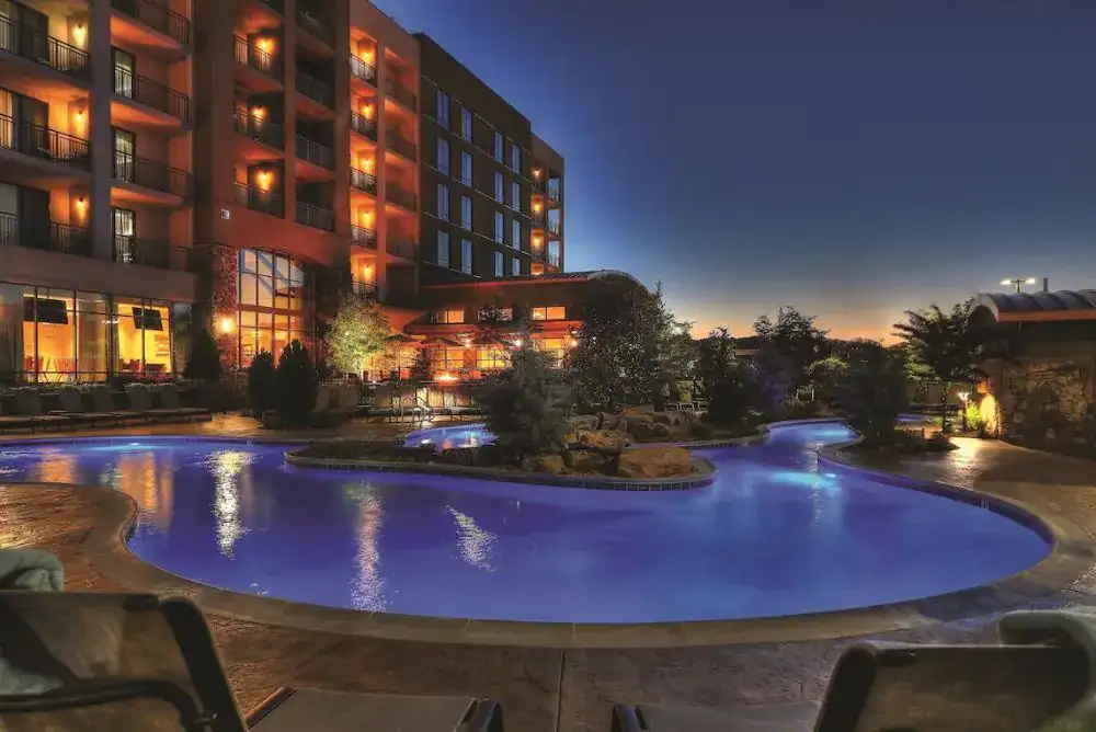 Courtyard by Marriott, a modern top hotel in Pigeon Forge TN with river views and a lazy river pool