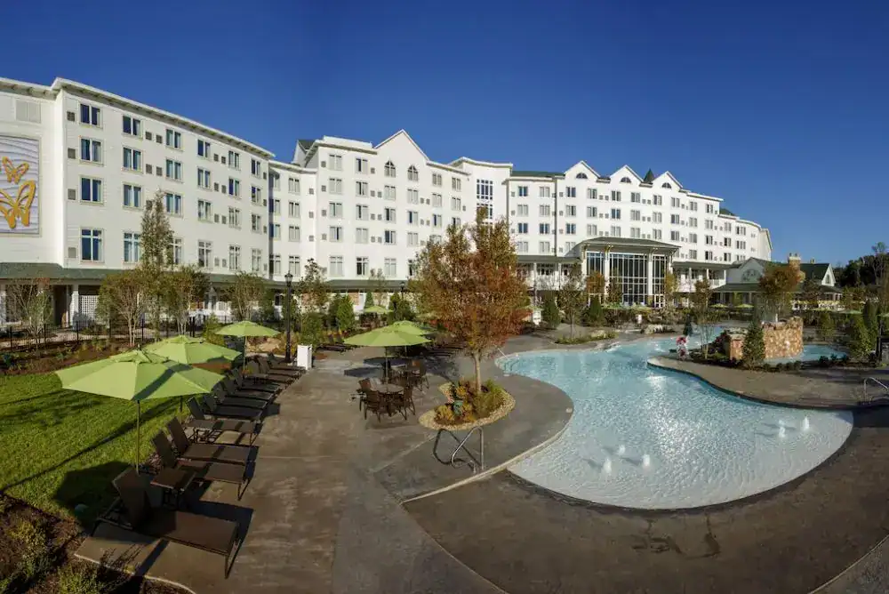 Dollywood’s DreamMore Resort, a top hotel in Pigeon Forge TN with family-friendly features and Smoky Mountain charm