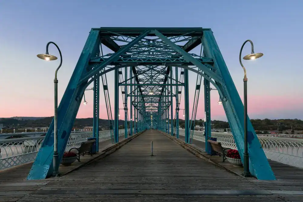 Things to do in Chattanooga TN include walking the Walnut Street Pedestrian Bridge over the Tennessee River
