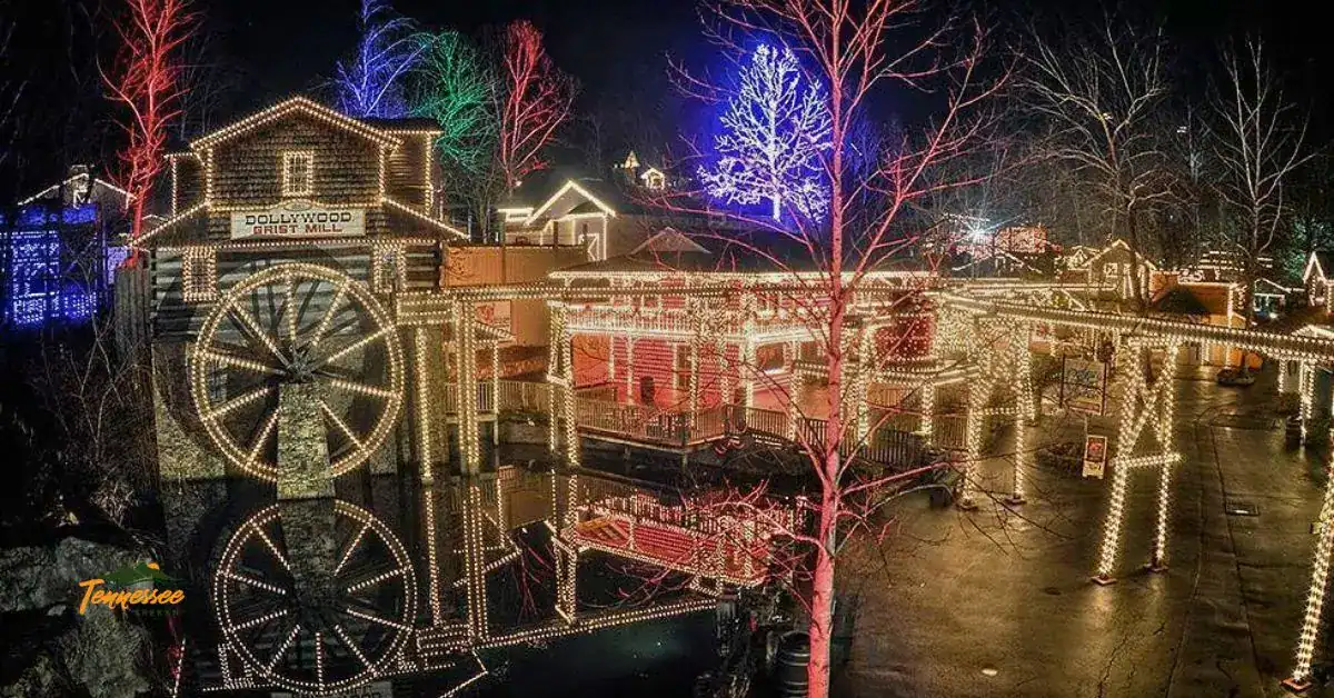 Christmas lights at Dollywood during Smoky Mountain Christmas in the Smoky Mountains