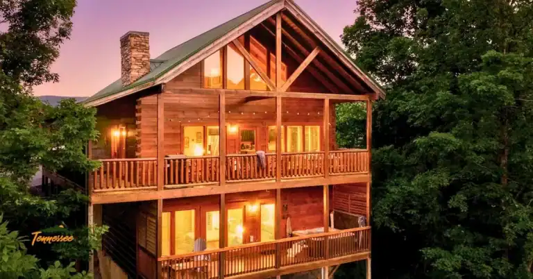 Smoky Mountain cabin near Dollywood - perfect for Christmas fun!