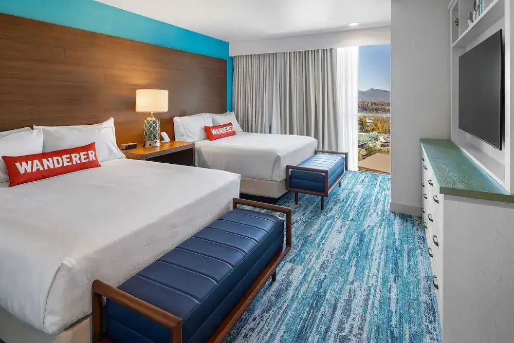 Comopass Hotel room - dog friendly hotel in the Smokies. 