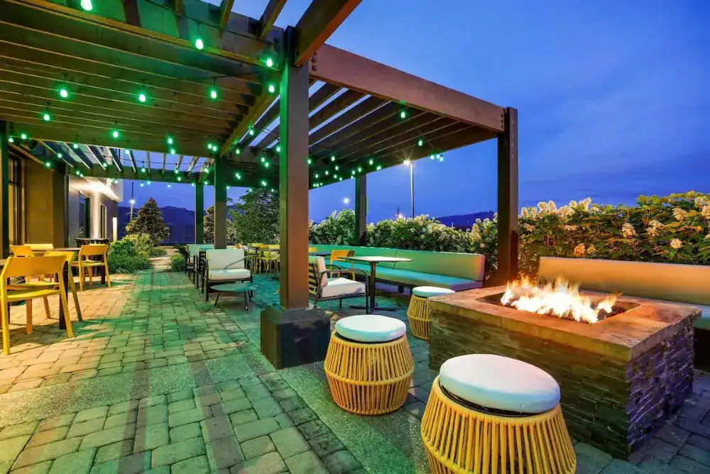 Homes2 Suites - pet friendlly hotel in Pigeon Forge, TN. 