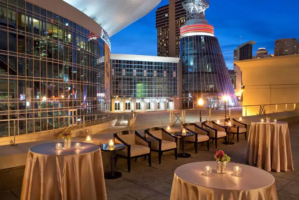 Outdoor dining at Hilton in downtown Nashville. 