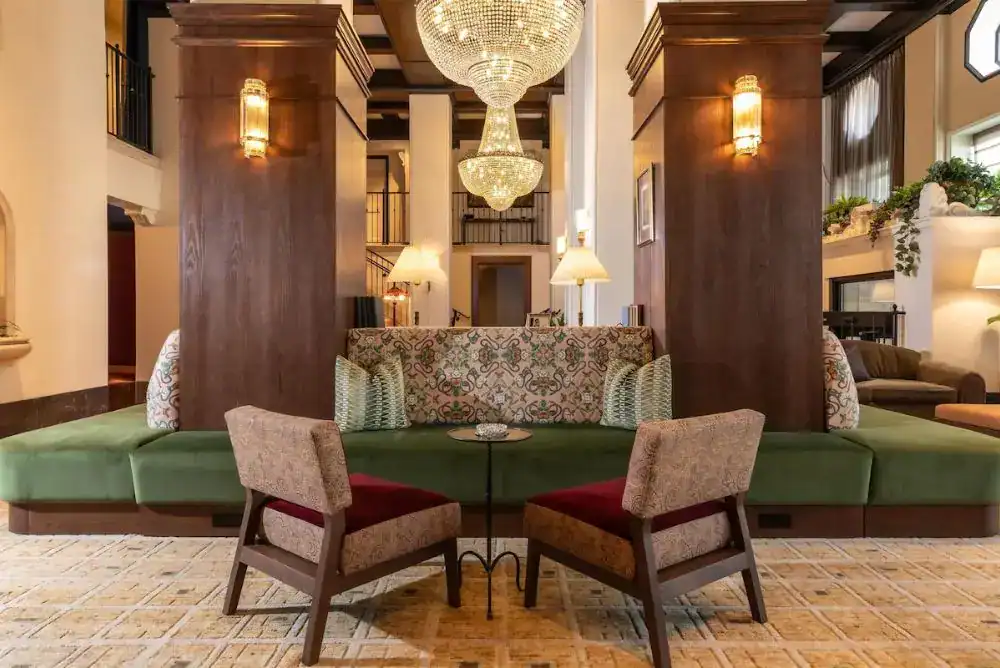 Cozy hotel lobby area in Holston House in TN. 