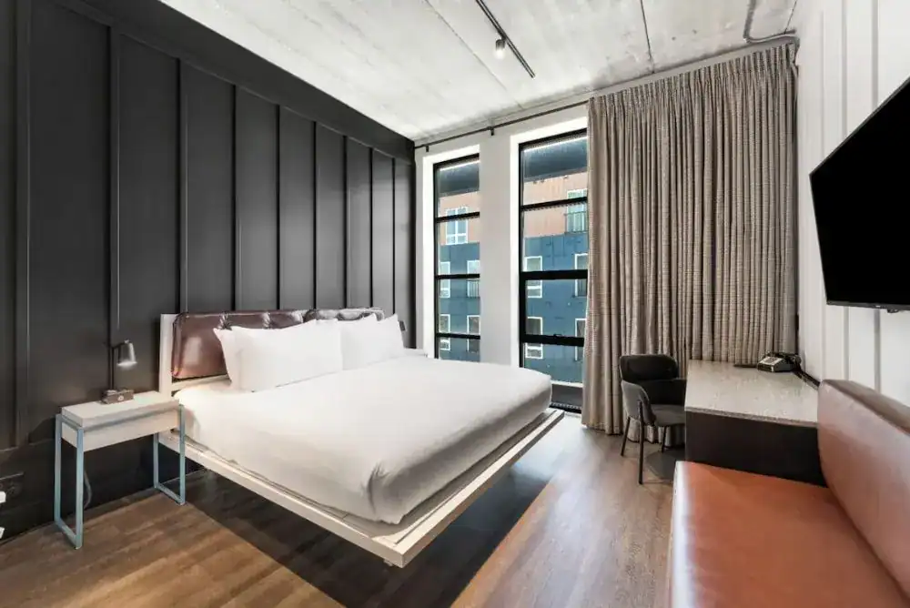 Cozy Nashville hotel room overlooking the city skyline, a comfortable place to stay in Nashville TN.