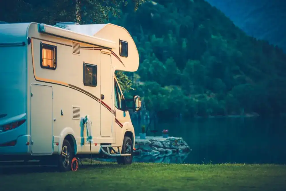 RV campsite in Tennessee state parks near lake and mountains