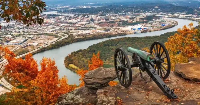 Lookout Mountain overlook with Civil War cannon above the Tennessee River in Chattanooga TN