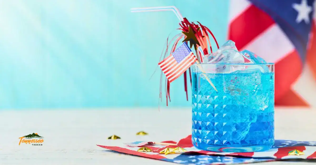Patriotic Tennessee moonshine cocktail to celebrate July 4th. One of our favorite July 4th drink recipes.