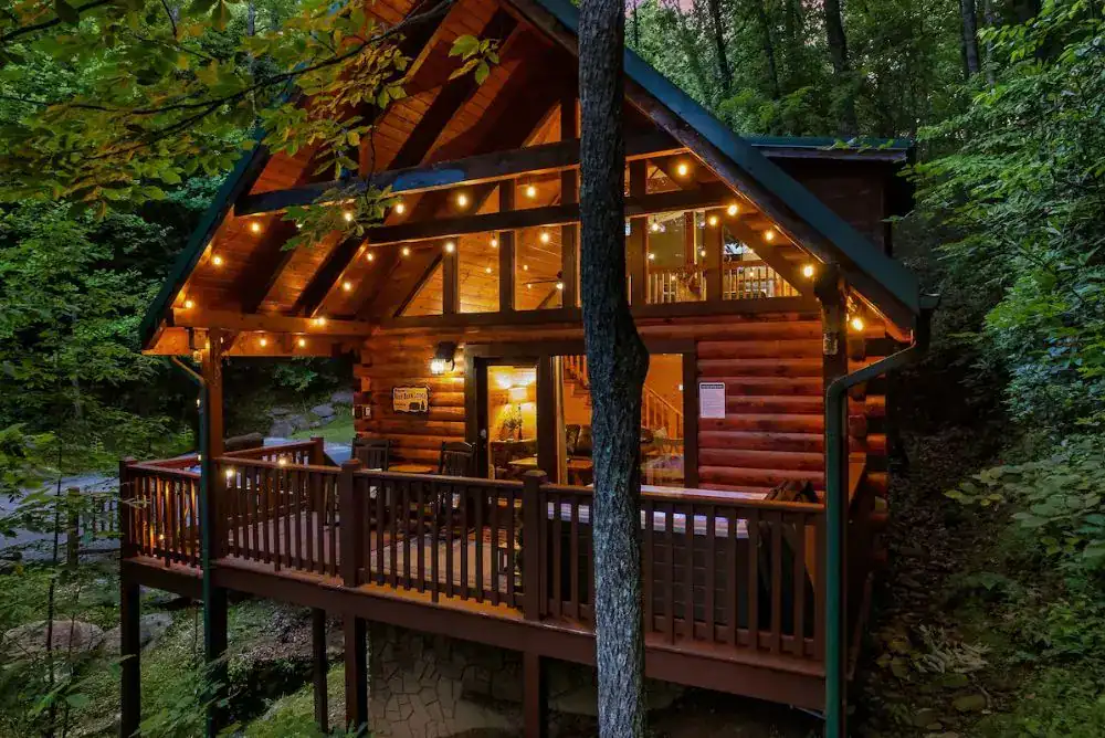 A exterior view of log cabin in Gatlinburg offering a wonderful place to stay