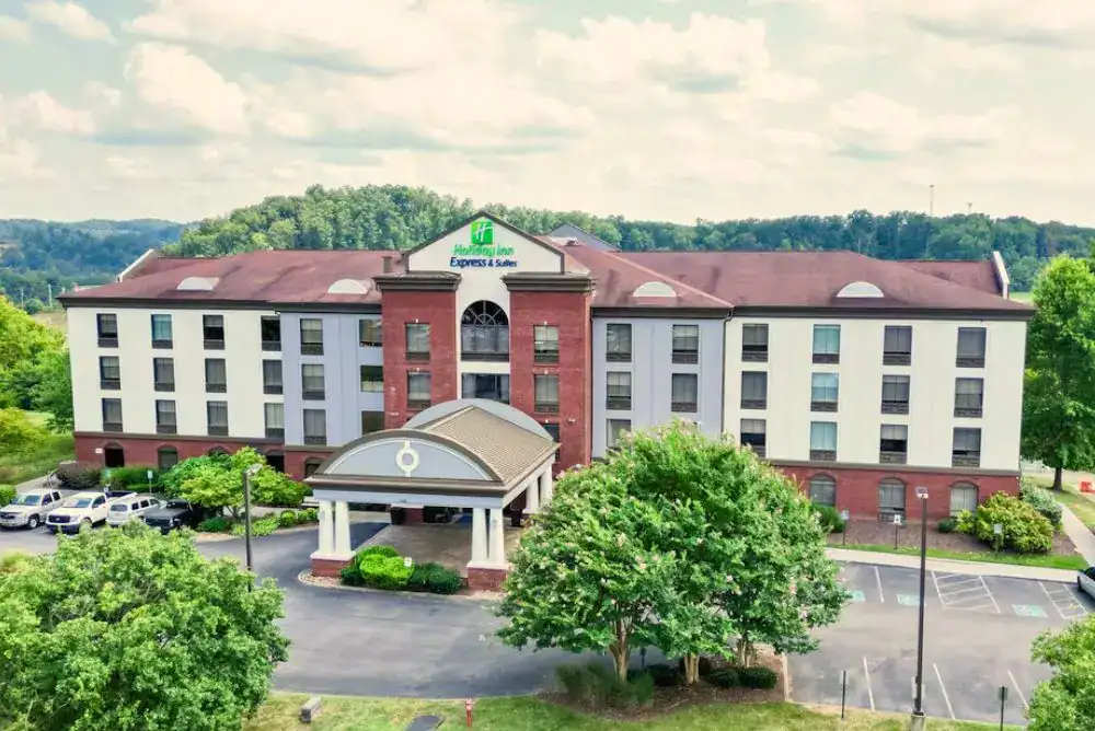 Exterior of Holiday Inn Express & Suites Sevierville near Pigeon Forge, TN