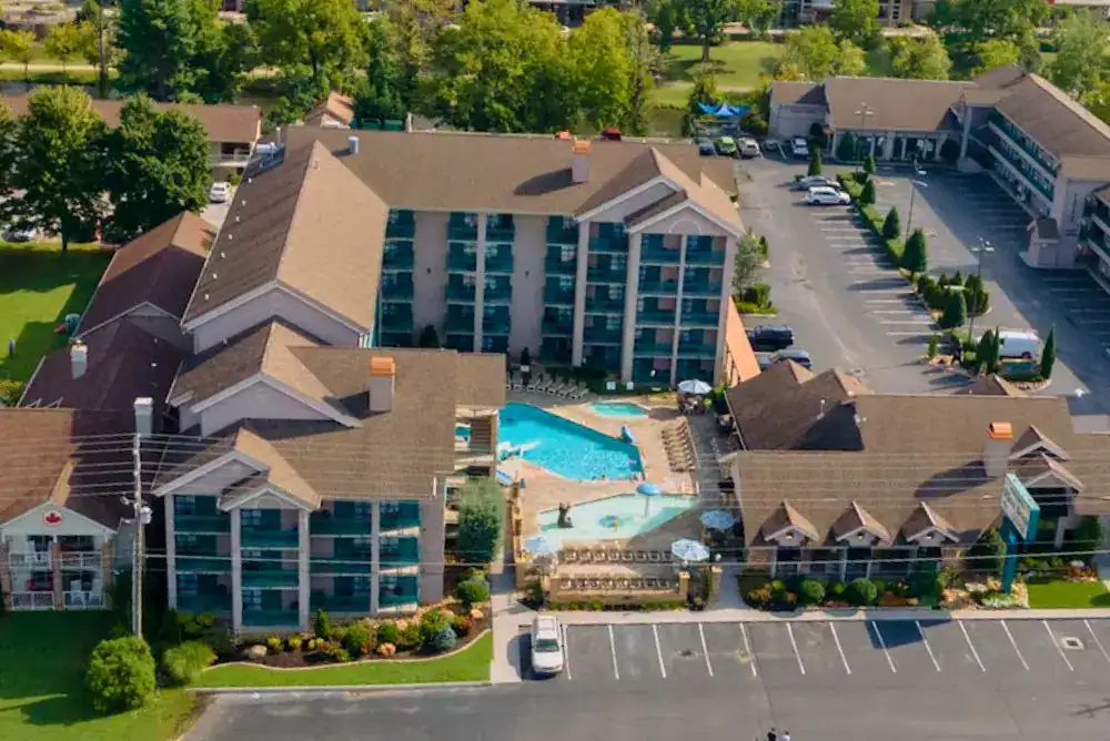 Aerial view of Willow Brook Lodge, a Parkway hotel in the Smoky Mountains
