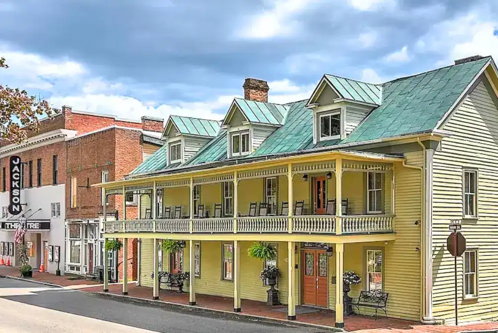 Historic Eureka Inn in Jonesborough Tennessee.